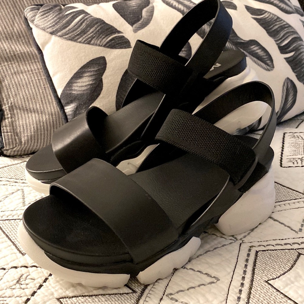 MIA platform sandal